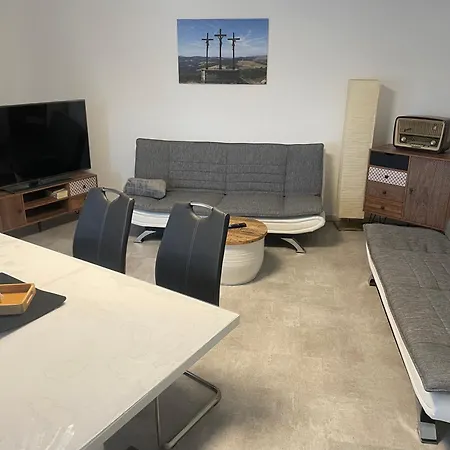 Ferienwohnung An Der Linde Бишофсхайм-ан-дер-Рён Экстерьер фото